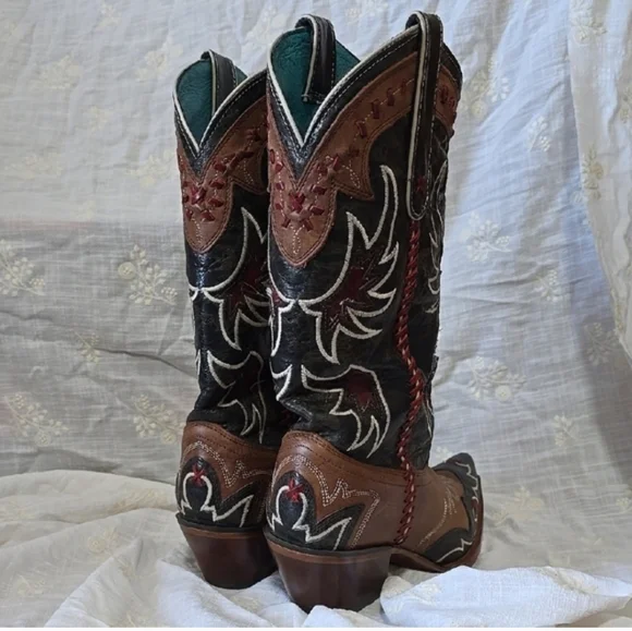 Tony Lama Cowboy Boots - Picture 6 of 9